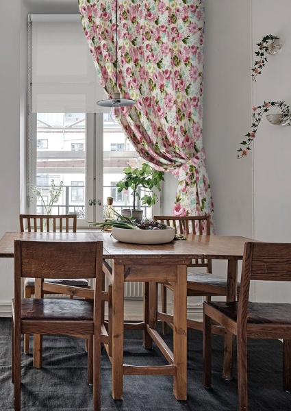 Штора на тесьме "Selena - K" 136х175 цветы розовые Штора на тесьме "Selena - K" 136х175 цветы розовые