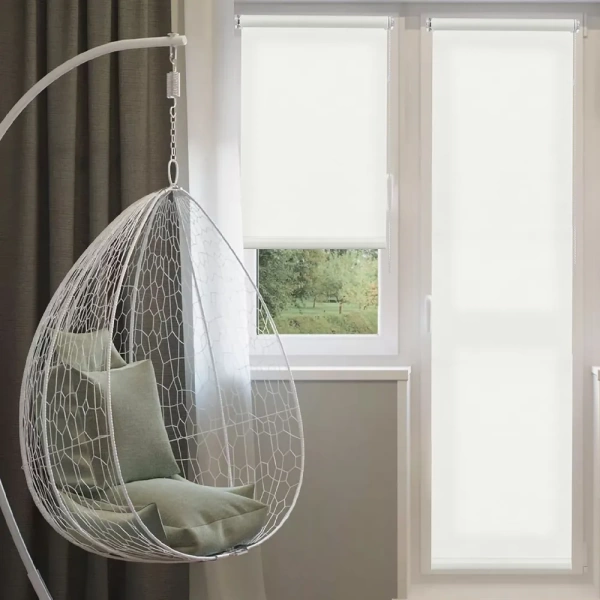 Рулонные шторы однотонные Бонд для балконной двери цвет крем Рулонные шторы однотонные Бонд для балконной двери цвет крем